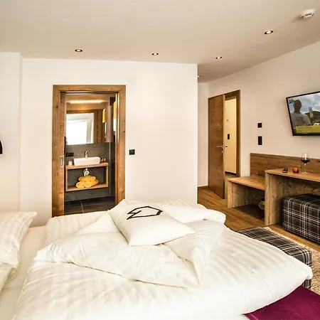 Alpinium - Inklusive Super Sommer Card Apartment Fiss