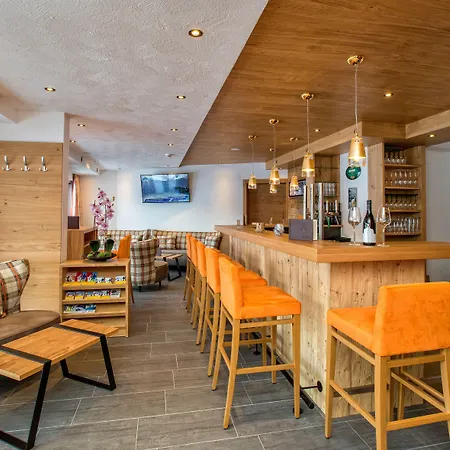 Alpinium - Inklusive Super Sommer Card * フィス